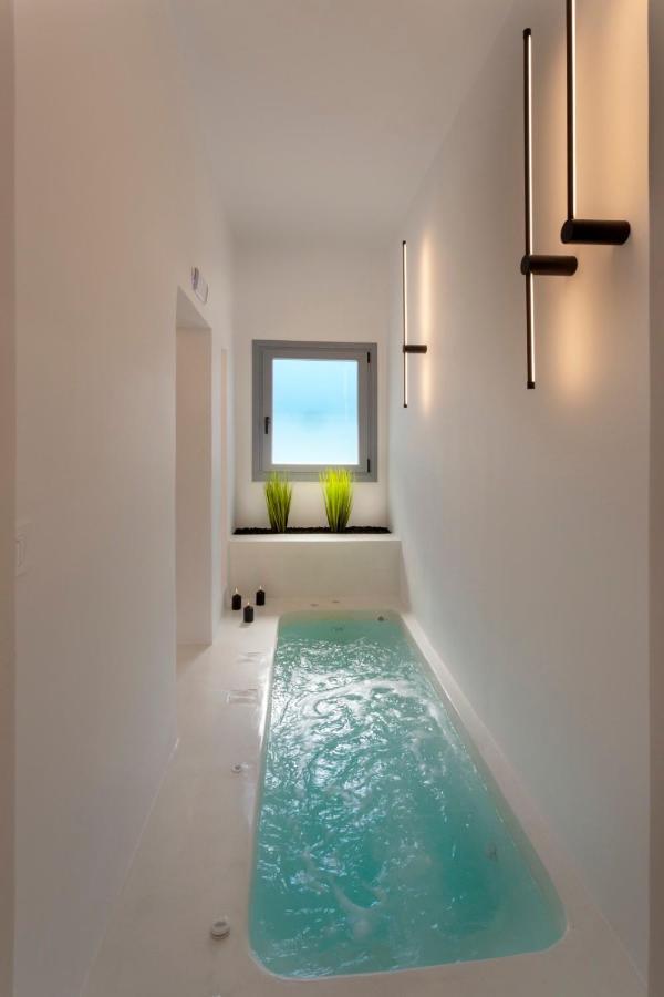 סנטוריני Linea Luxury Suites מראה חיצוני תמונה