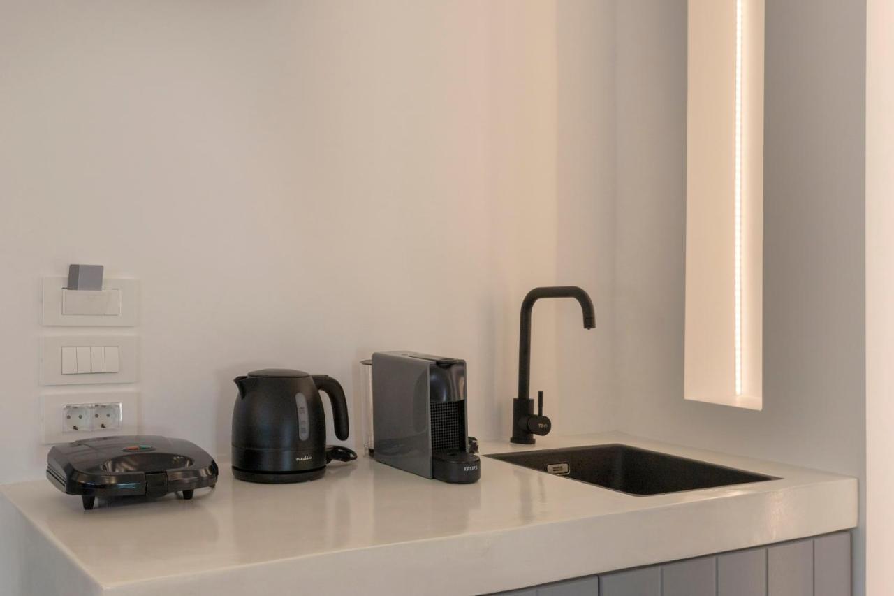 סנטוריני Linea Luxury Suites מראה חיצוני תמונה