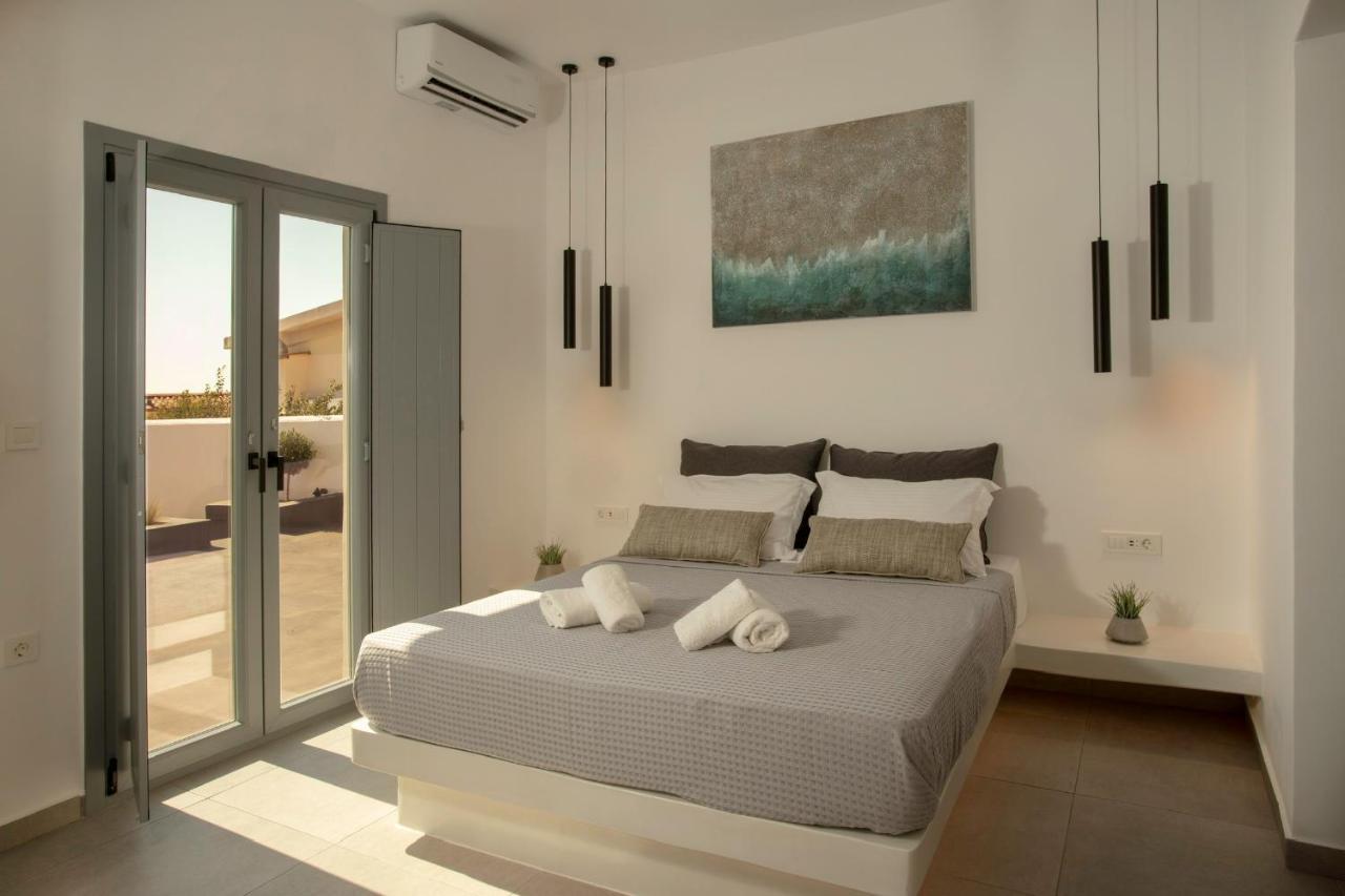 סנטוריני Linea Luxury Suites מראה חיצוני תמונה