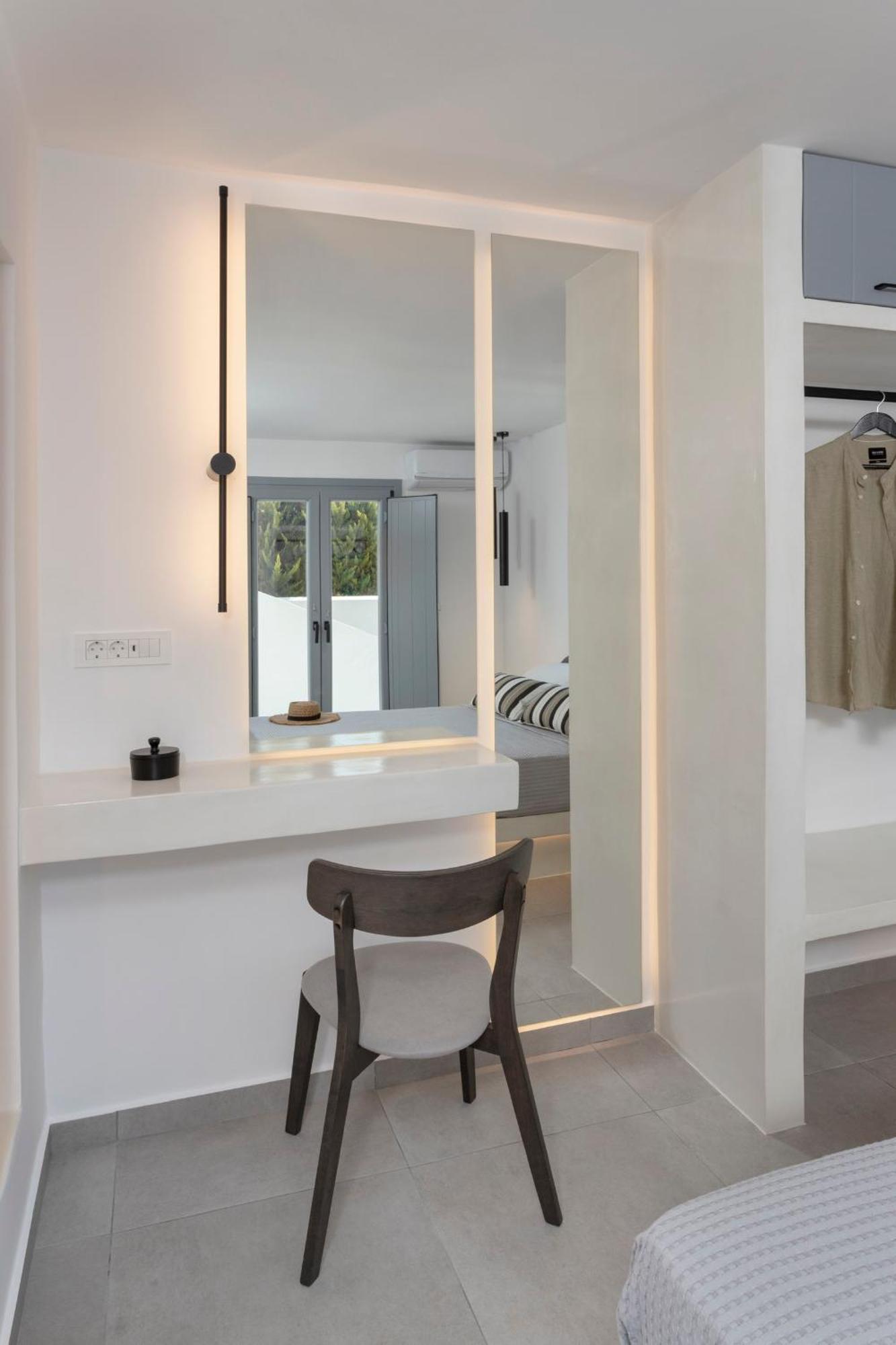 סנטוריני Linea Luxury Suites מראה חיצוני תמונה