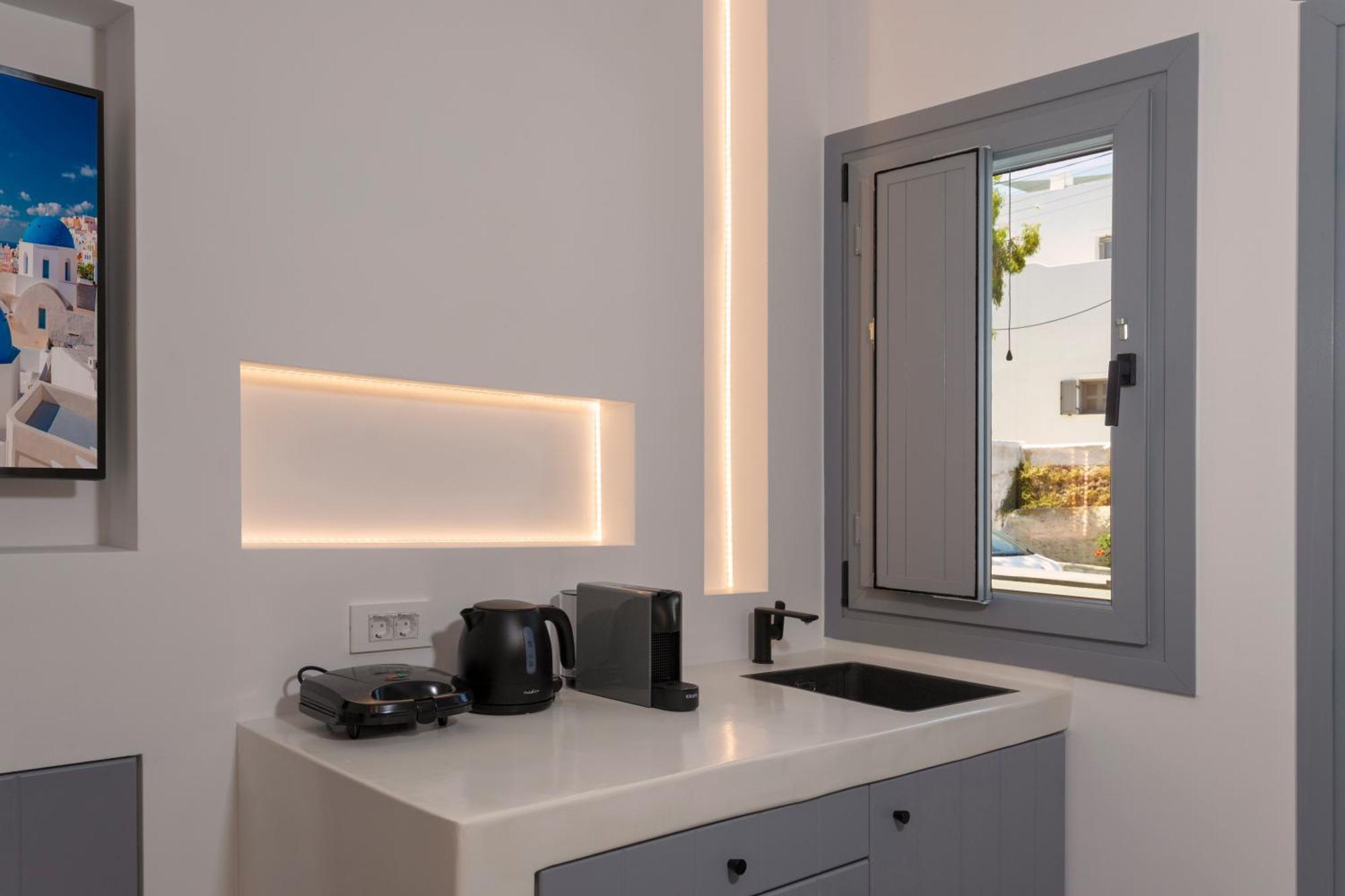 סנטוריני Linea Luxury Suites מראה חיצוני תמונה