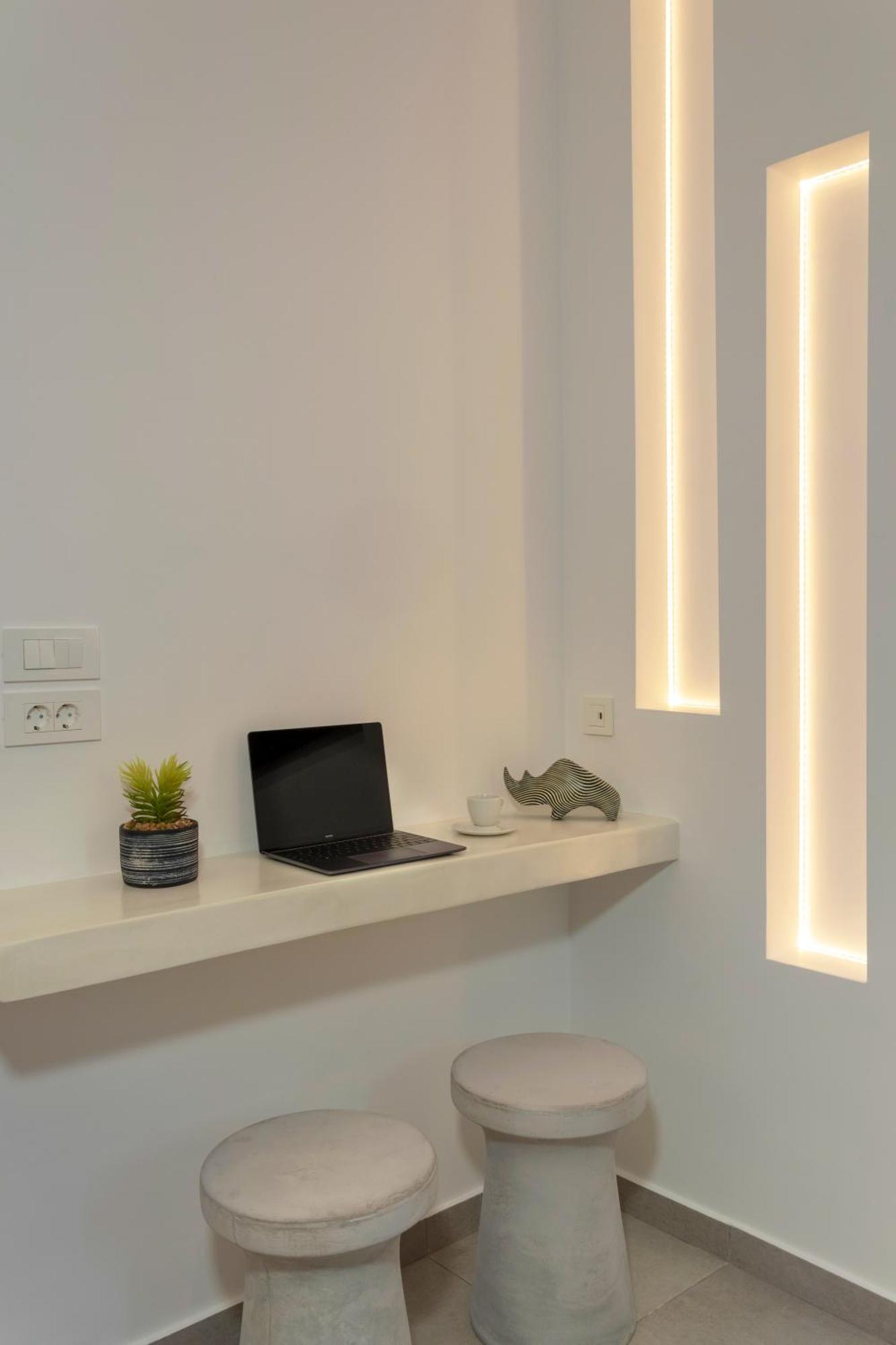 סנטוריני Linea Luxury Suites מראה חיצוני תמונה