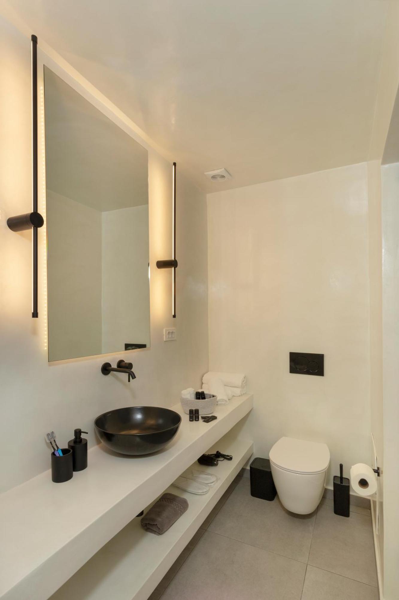 סנטוריני Linea Luxury Suites מראה חיצוני תמונה