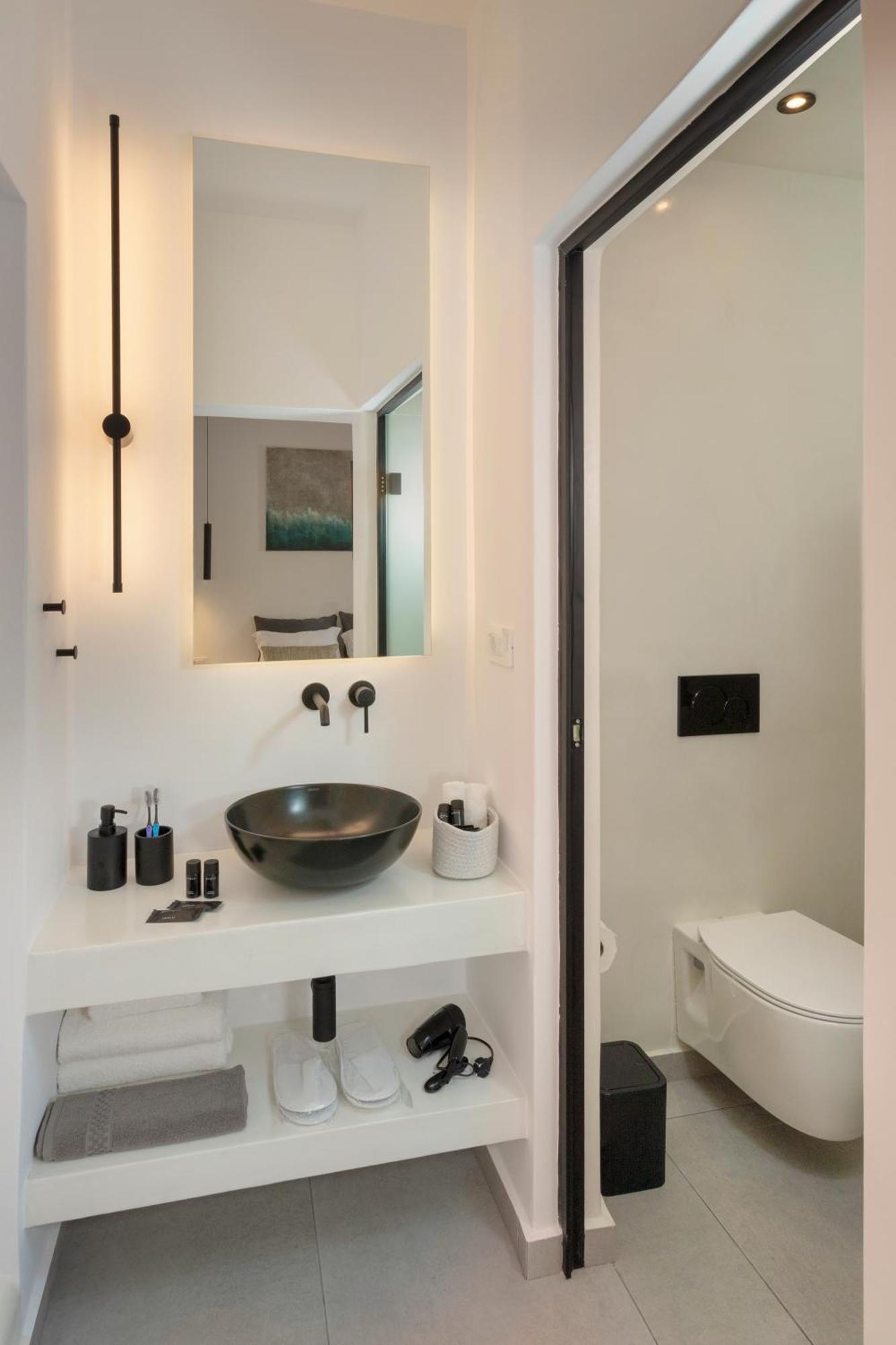 סנטוריני Linea Luxury Suites מראה חיצוני תמונה